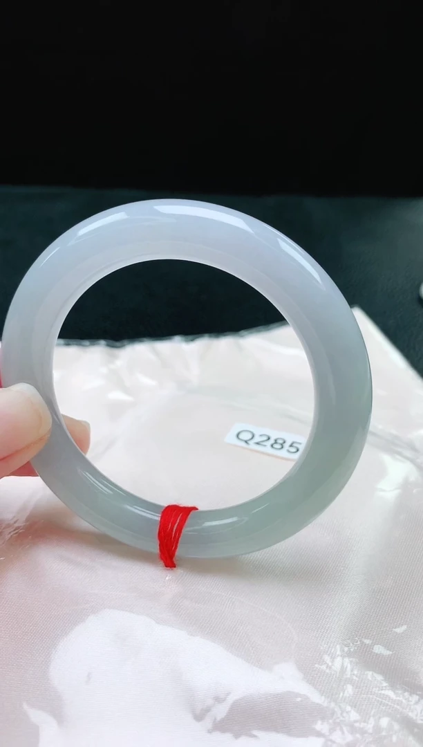 【闪购商品】翡翠手镯未镶嵌缅甸天然A货翡翠手镯