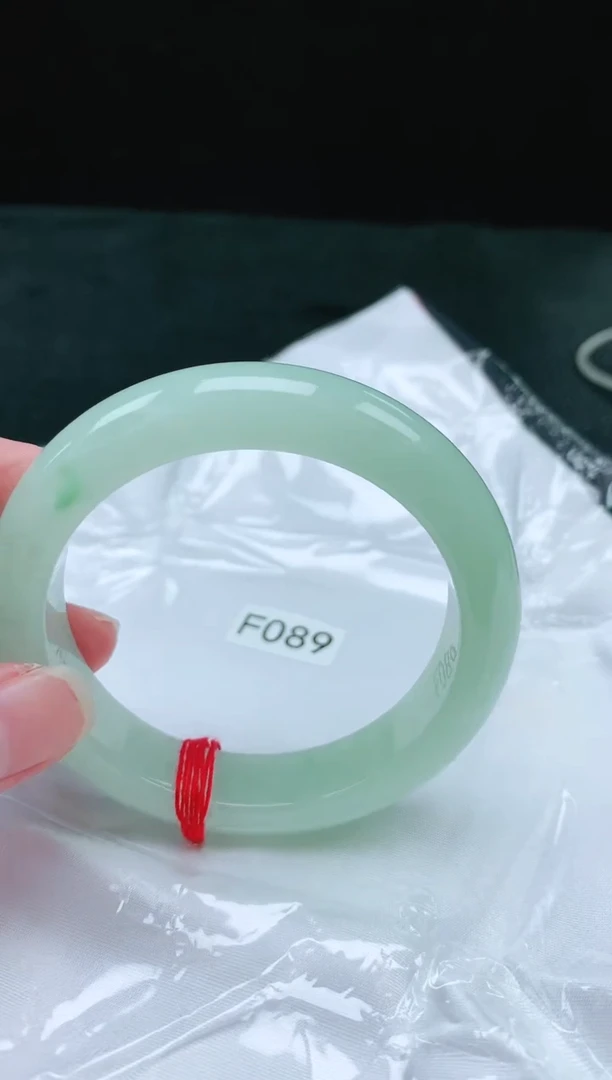 【闪购商品】翡翠手镯未镶嵌缅甸天然A货翡翠手镯