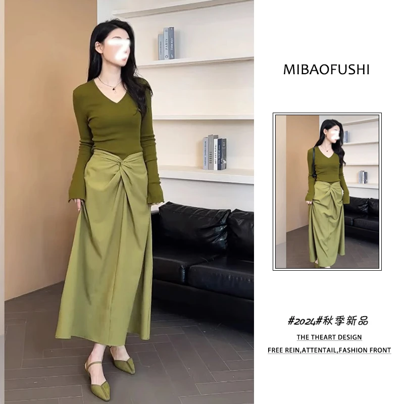 【现货】秋季一整套2025新款韩系时尚穿搭v领针织衫扭结长裙两件套