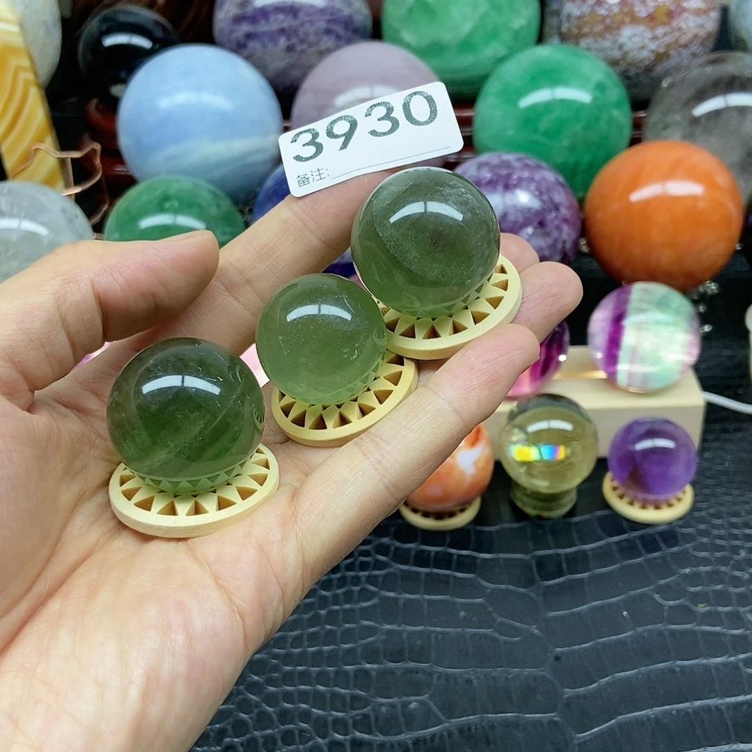水晶摆件未镶嵌诶****溜摆件
