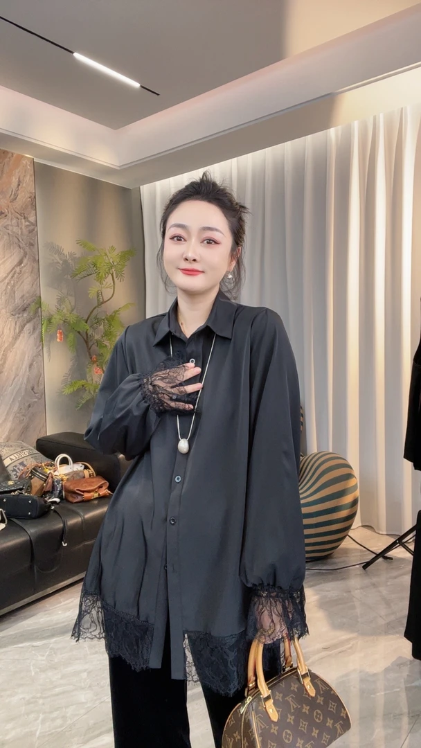 【冲姐】秋冬新款蕾丝花边纯色百搭时髦衬衫