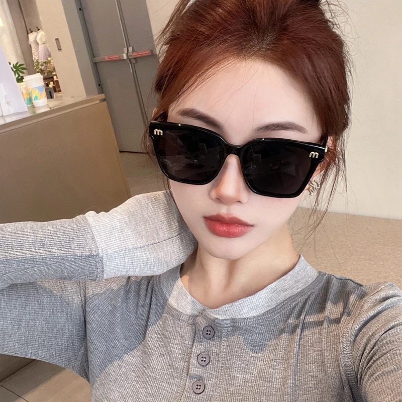 韩版方形大框遮阳墨镜女款潮圆脸显脸小猫眼造型高级感开车太阳镜