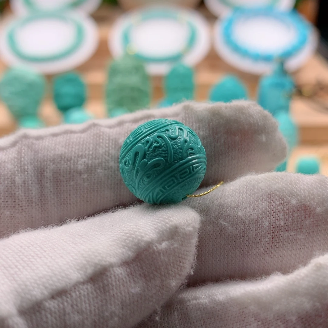 绿松石配饰未镶嵌