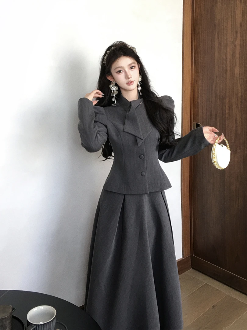 法式富家千金赫本小香风套装女秋冬复古系领结西装上衣高腰长半裙