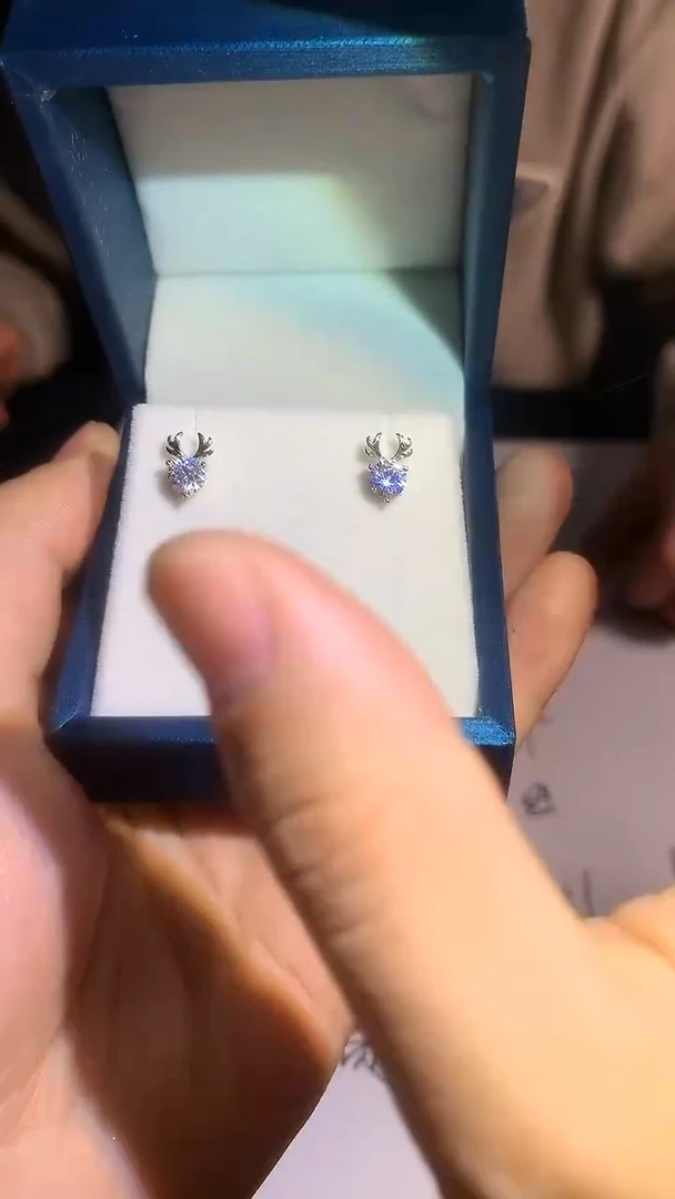 【闪购商品】南非鹿头30分耳钉