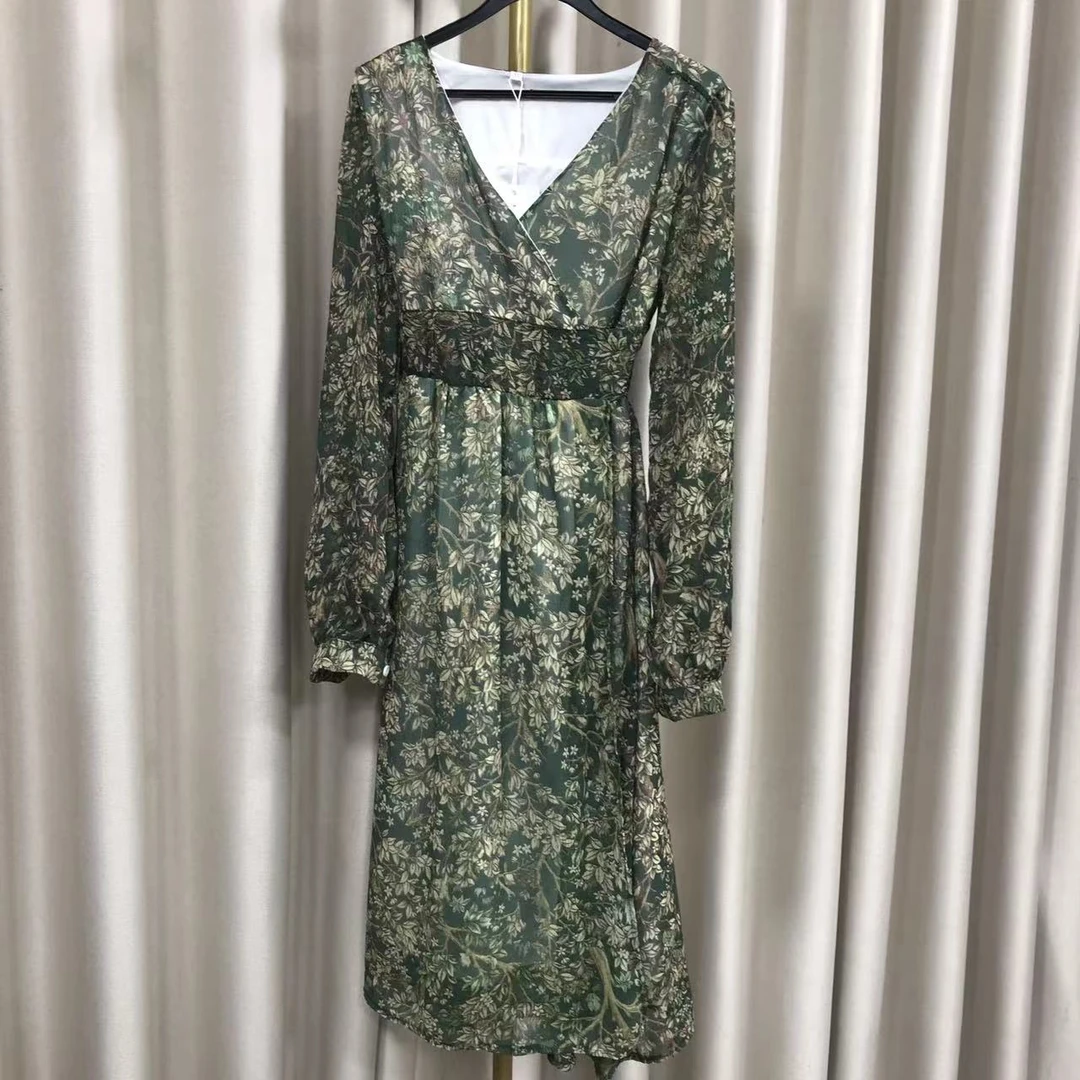 W207时尚2024春季文艺国风复古女装一片式V领A字裙连衣裙W208