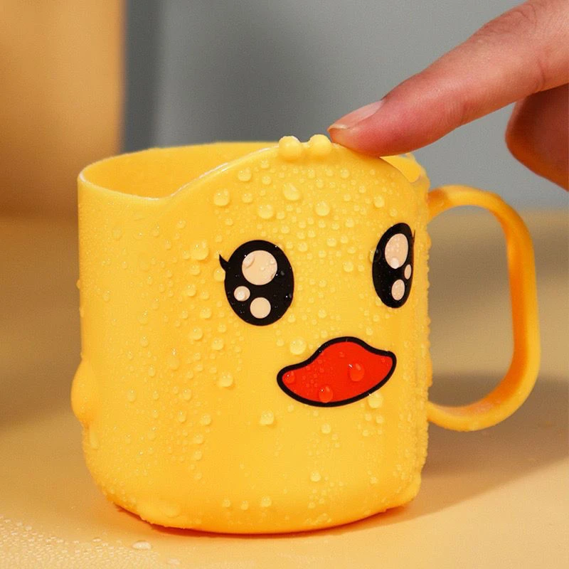 小黄鸭儿童刷牙杯精致可爱家用卫生洗漱口杯牙缸宝宝牙刷加厚防摔