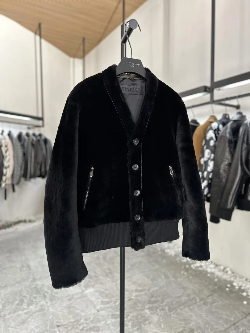 97550爱玛人士拉贡原生态黑珍珠Lacon小羊羔皮毛一体男士外套5285