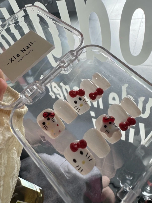 红色kitty猫凯蒂卡通手工波点Kitty穿戴美甲可爱蝴蝶结显白ins
