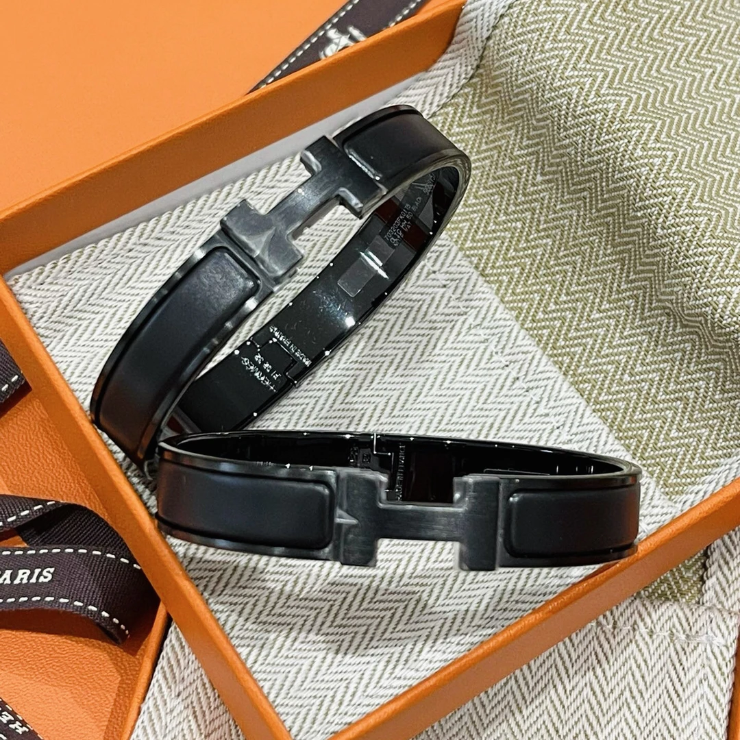 未使用 Hermes/爱马仕 Clic经典H手镯黑武士磨砂男士全套礼盒