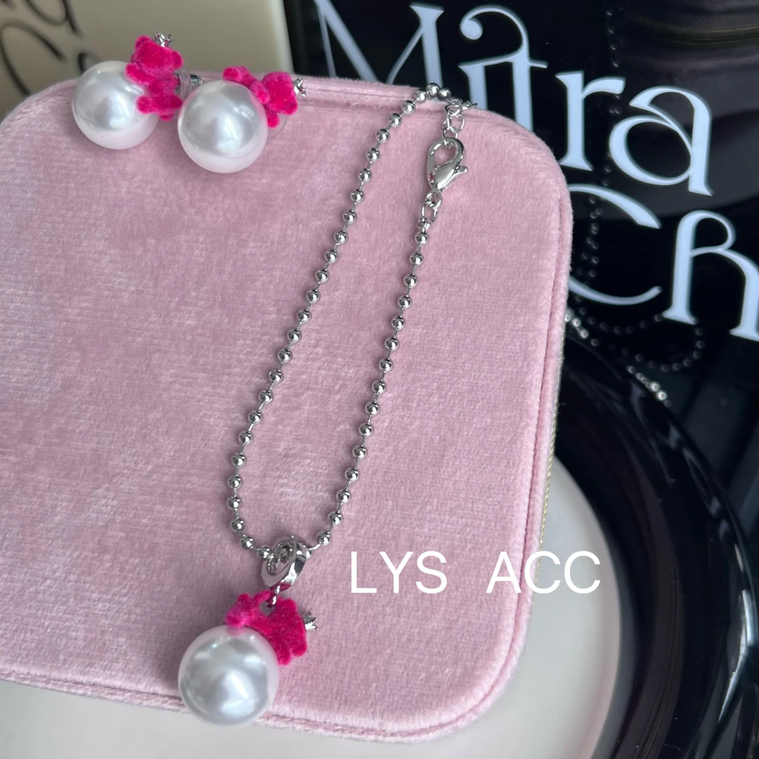 铜合金布艺耳饰 爬珠珠粉熊