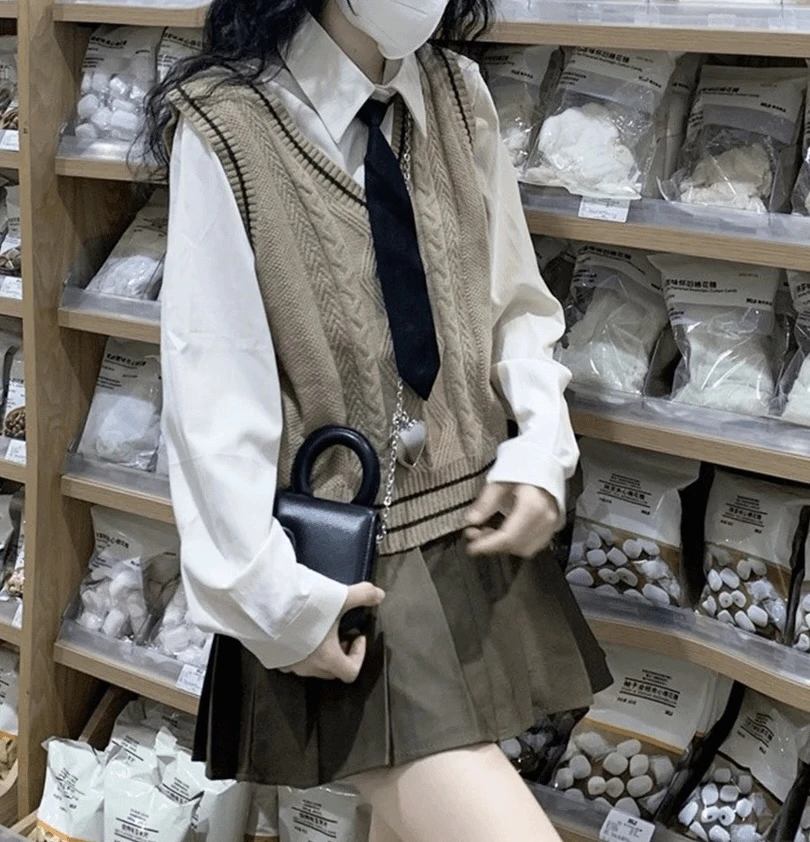 1925  休闲百搭简约时尚毛衣马甲