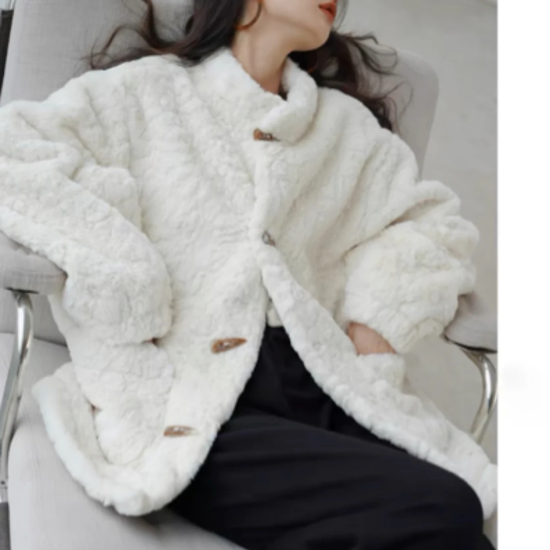 144 韩系牛角扣设计款毛毛大衣加厚外套