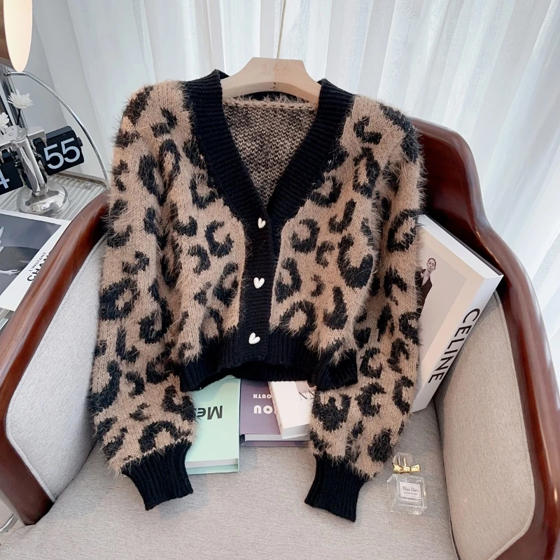 豹纹水貂绒加厚V领软糯毛衣外套女2025秋冬新款修身针织开衫上衣