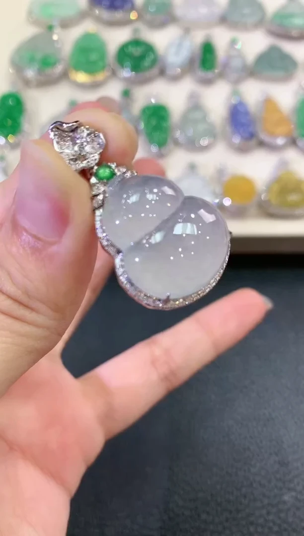 【闪购商品】翡翠吊坠(不含链)18K金镶嵌B126