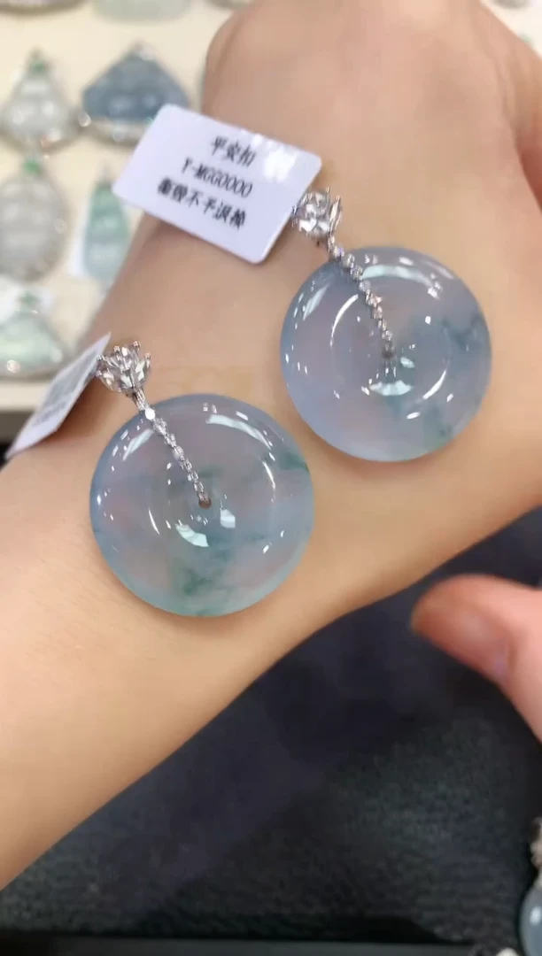 【闪购商品】翡翠吊坠(不含链)18K金镶嵌C55多样性一件发货