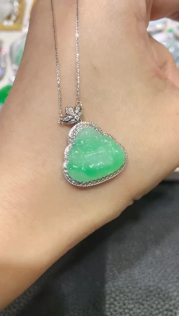 【闪购商品】翡翠吊坠(不含链)18K金镶嵌C33