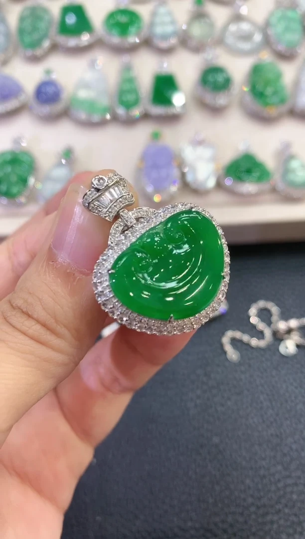 【闪购商品】翡翠吊坠(不含链)18K金镶嵌C113