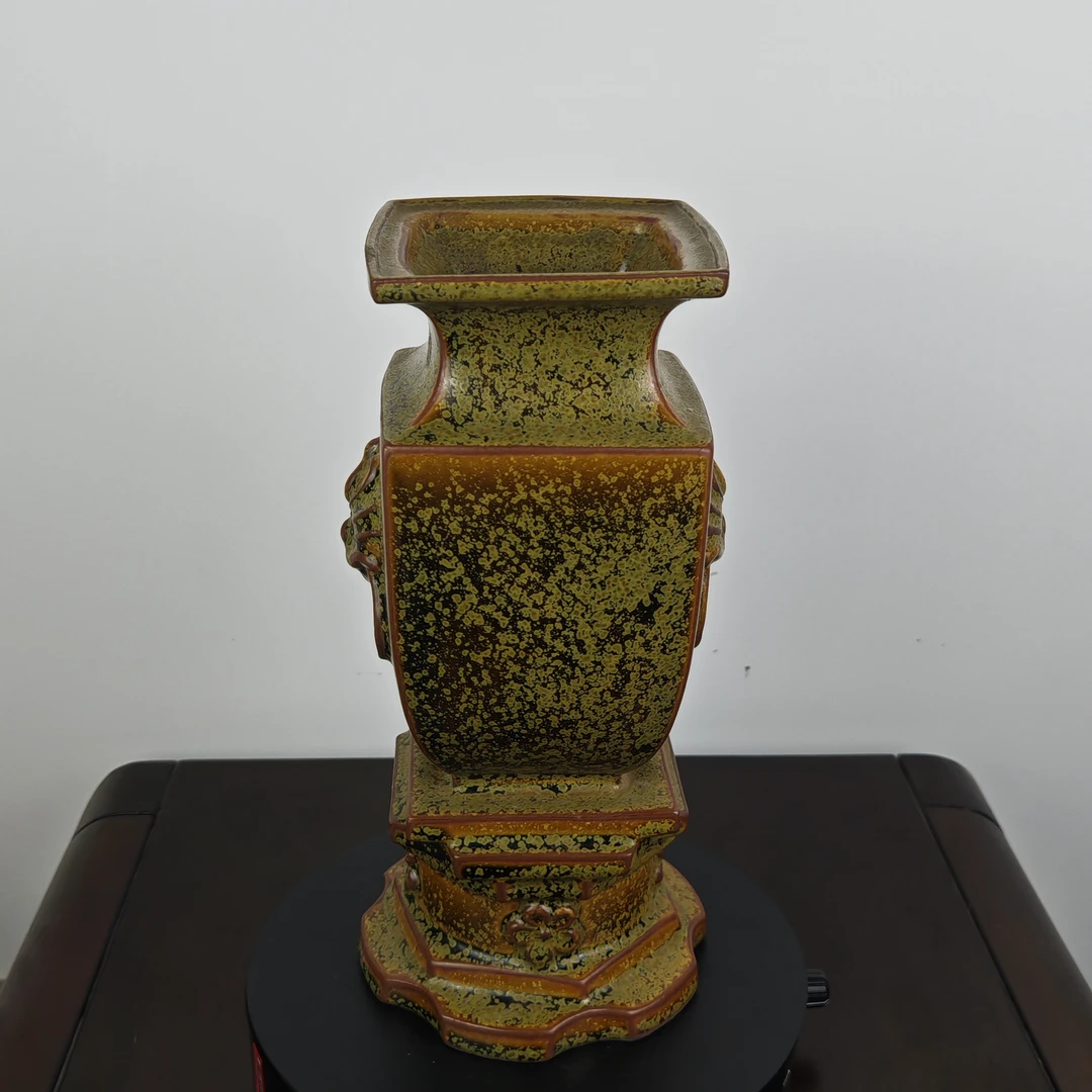 茶叶末高足兽面四方瓶