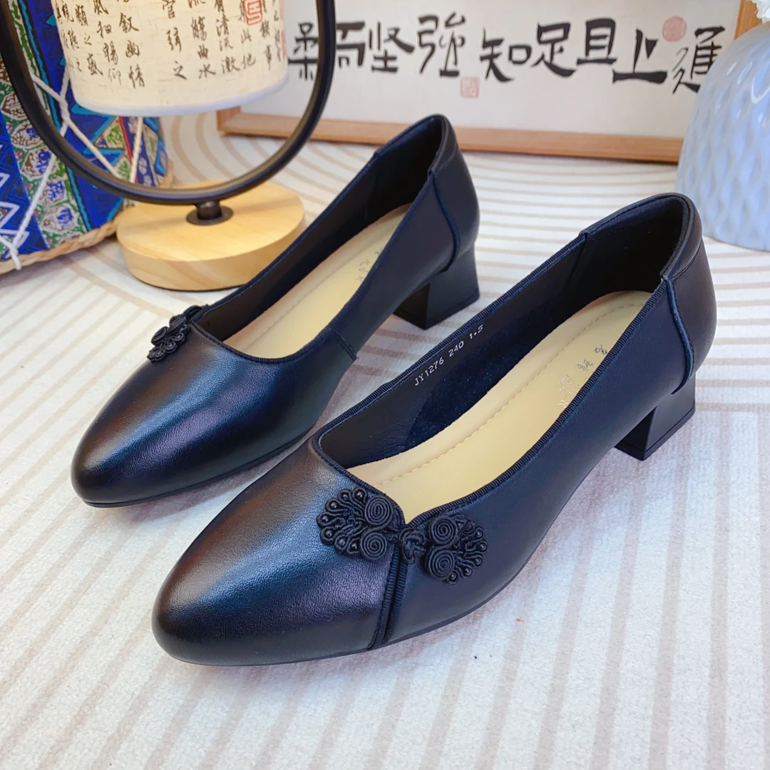 1276纯牛皮春秋大码百搭时尚舒适休闲软底粗跟低跟尖头工作妈妈鞋
