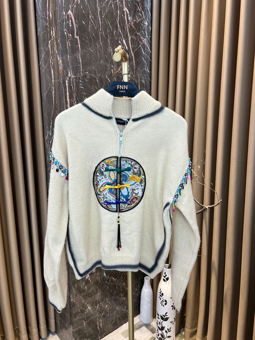 芙娜妮法式圆领秋季新款时尚气质女设计感服装上衣A276