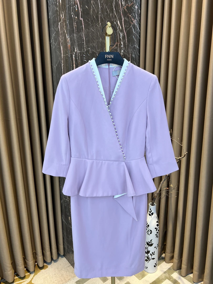 芙娜妮法式圆领秋季新款时尚气质女设计感服装上衣A136