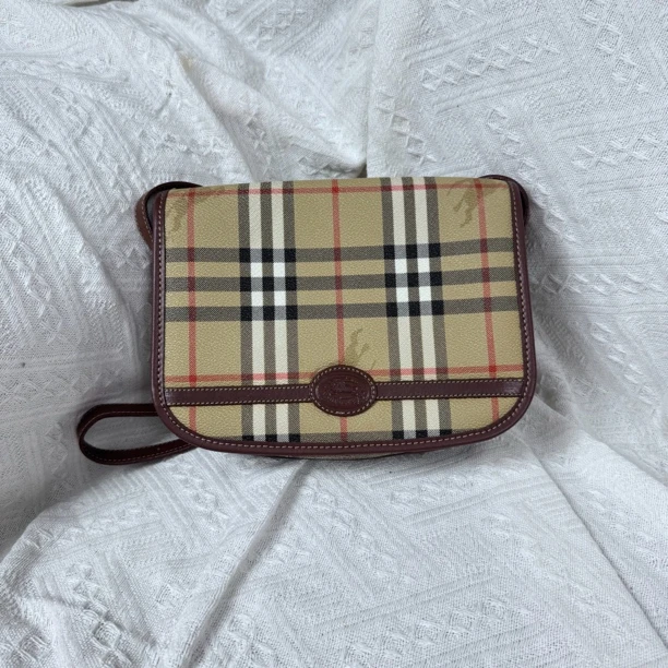 95新 BURBERRY/博柏利 YF807/斜挎包