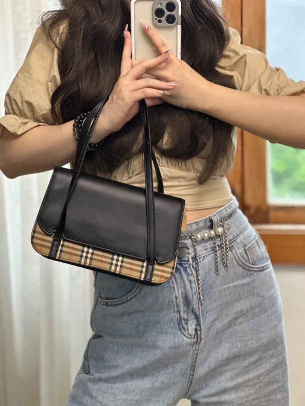 95新 BURBERRY/博柏利 单肩包/burberry/jj888