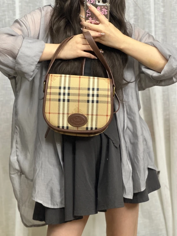 95新 BURBERRY/博柏利 斜挎包/bbr/sk137