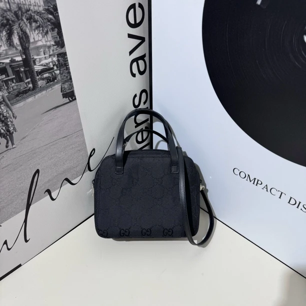 95新 GUCCI/古驰 QH1161/单肩包
