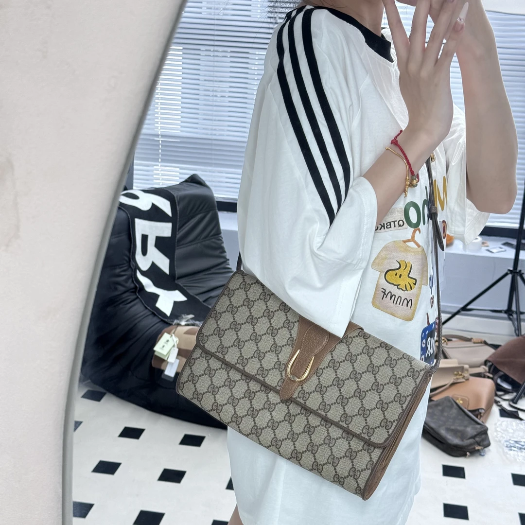 95新 GUCCI/古驰 QH421/斜挎包