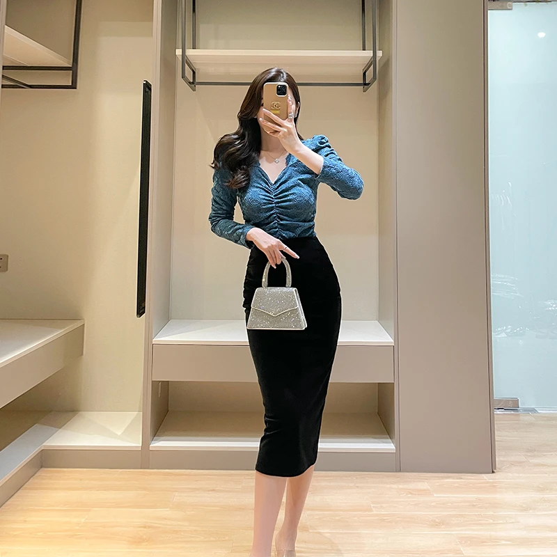 【现货清仓】修身蕾丝V领上衣秋新款气质丝绒黑色显瘦半身裙两件套