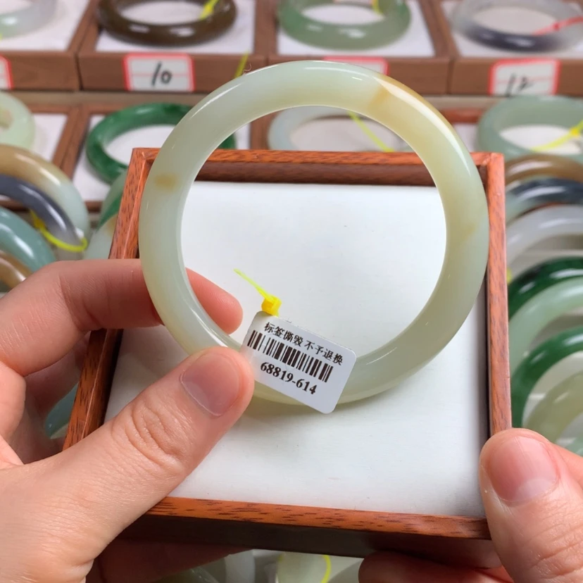 【闪购商品】和田玉手镯未镶嵌