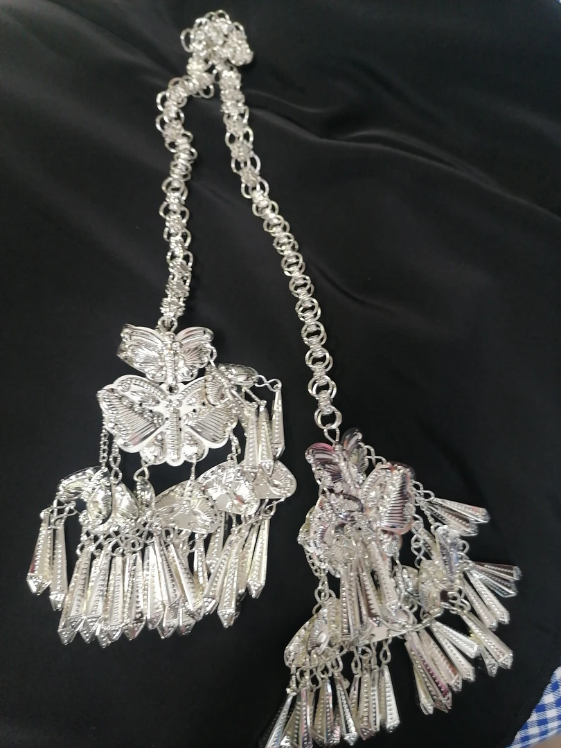 少数民族服饰围腰银链子飘带