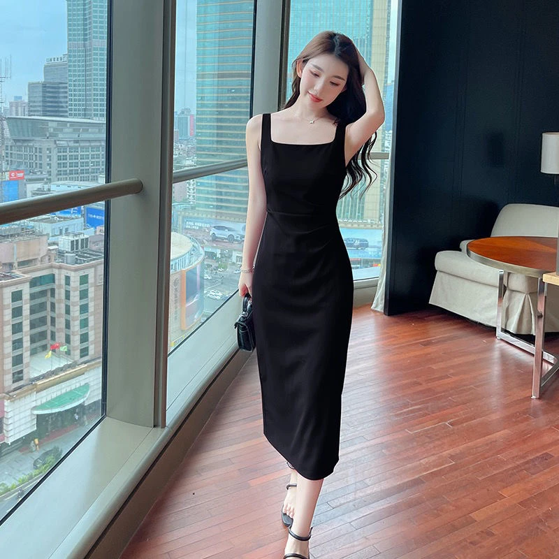 2023御姐风吊带连衣裙女夏季修身显瘦无袖小黑裙气质设计感小众裙
