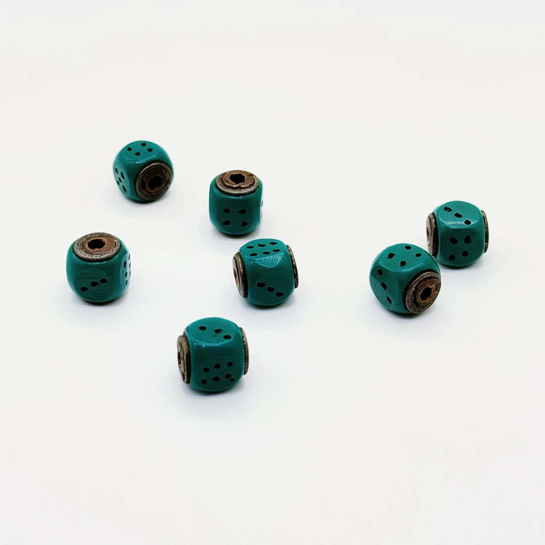 藏传小元素 嵌铜芯绿料骰子(多样性发货)