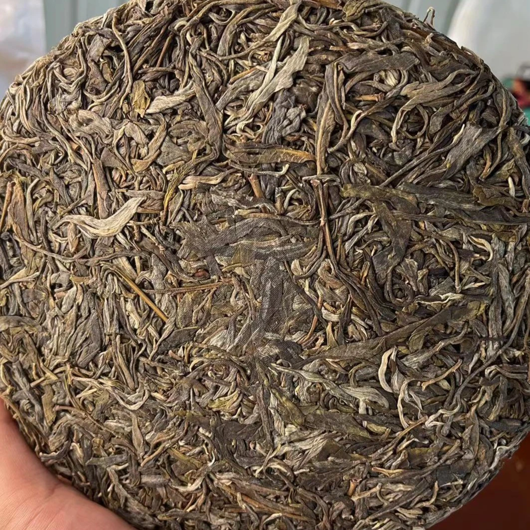 2022年永德大雪山古树茶兰花香甜度足传统手工艺普洱生茶茶叶储存