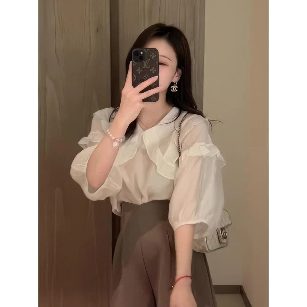 今年流行漂亮小衫上衣设计感小众薄款女夏季独特别致短袖衬衫显瘦