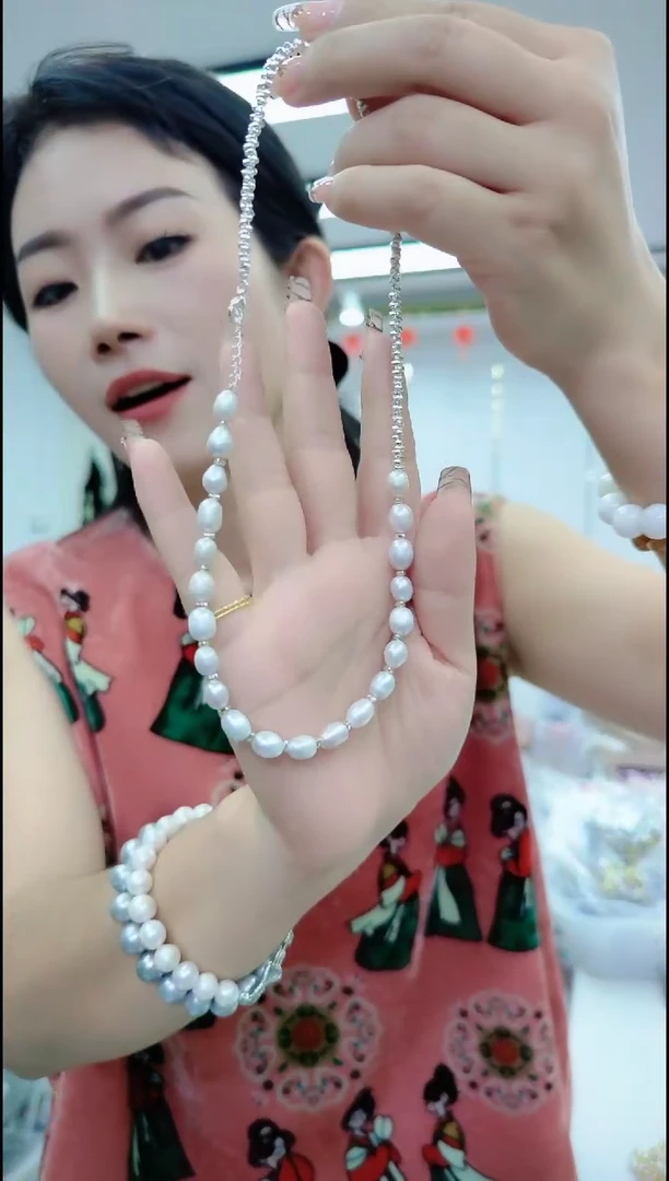 【闪购商品】淡水珍珠颈饰合金2528大微笑链