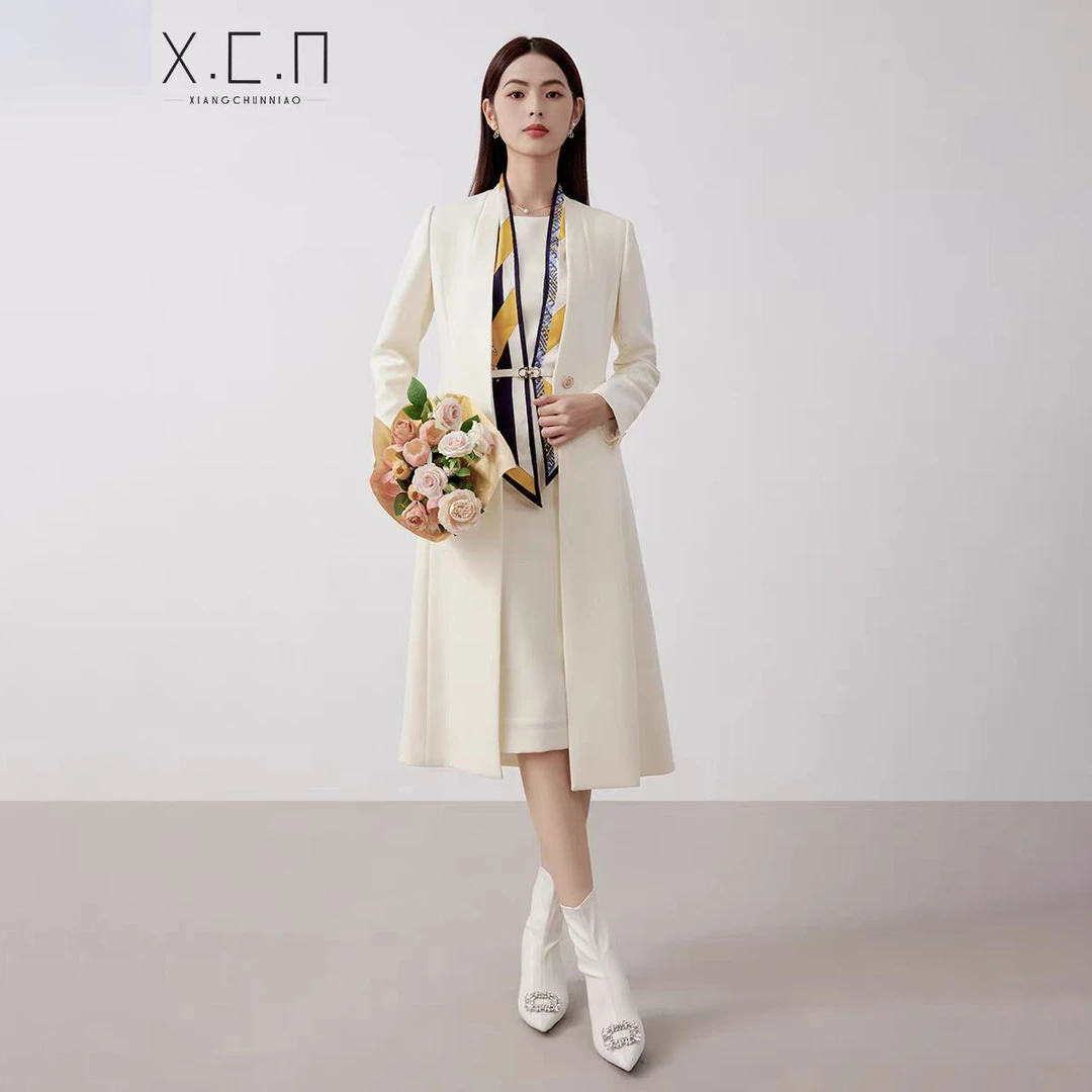 祥春鸟【冬季恋歌】高级冬日通勤冬季新款收腰中长款大衣- 24W2189