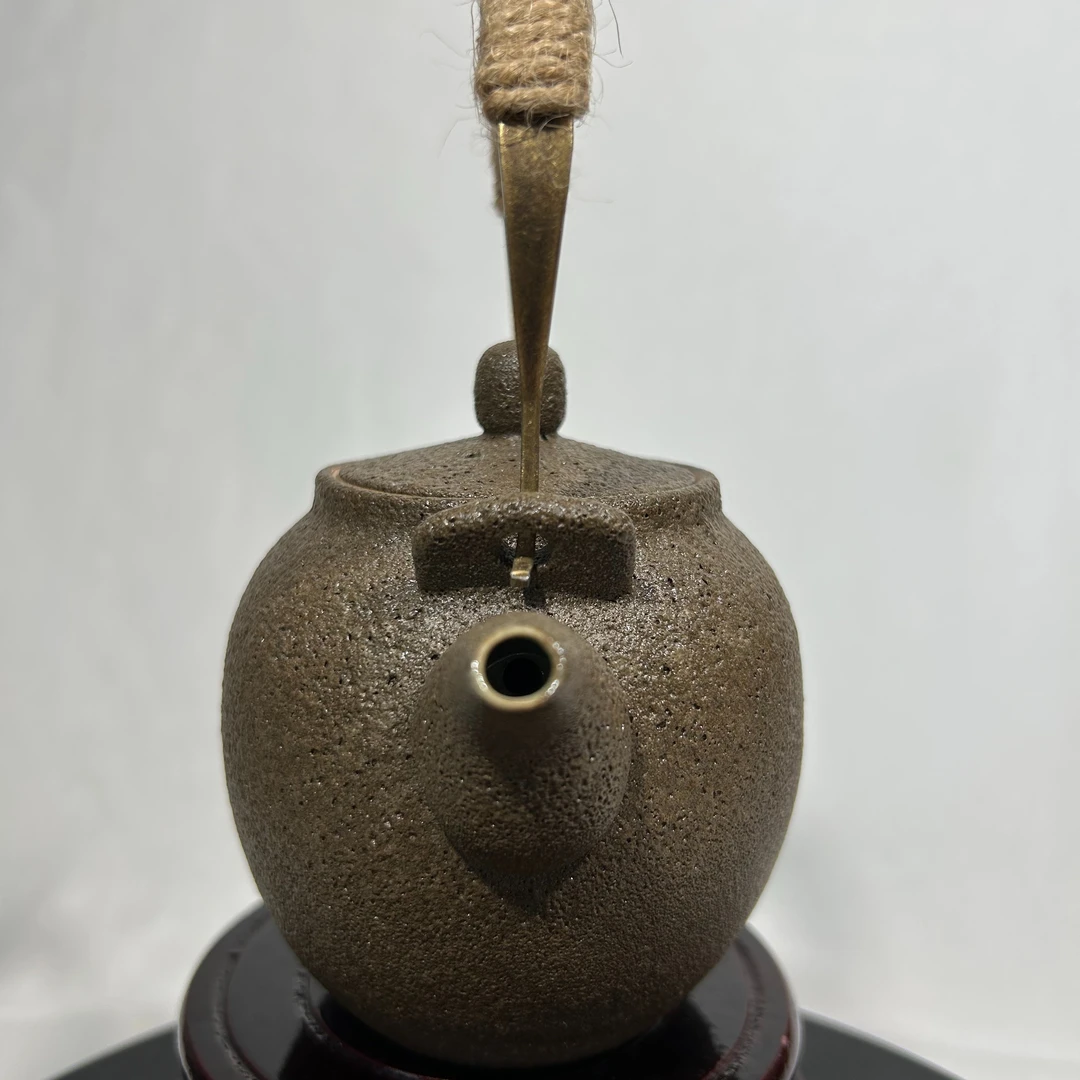 罗刹小提梁壶 【冰磧岩 丑壶】