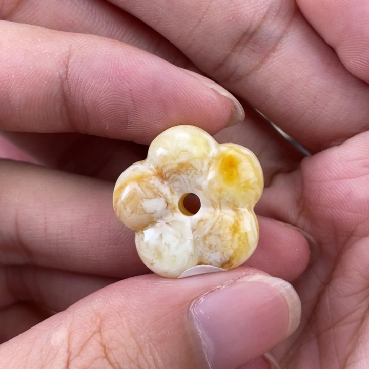 琥珀裸石未镶嵌蜜蜡