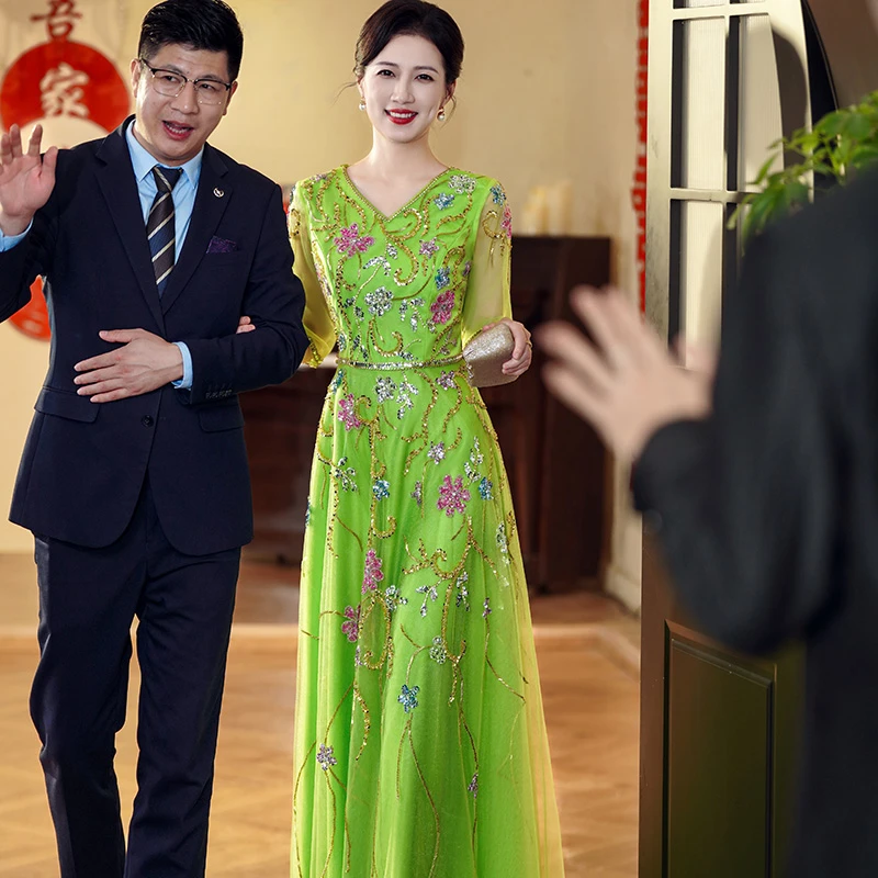 6005重工亮片绣花钉珠弹力收腰长款年轻妈妈礼服2024新款小众礼服