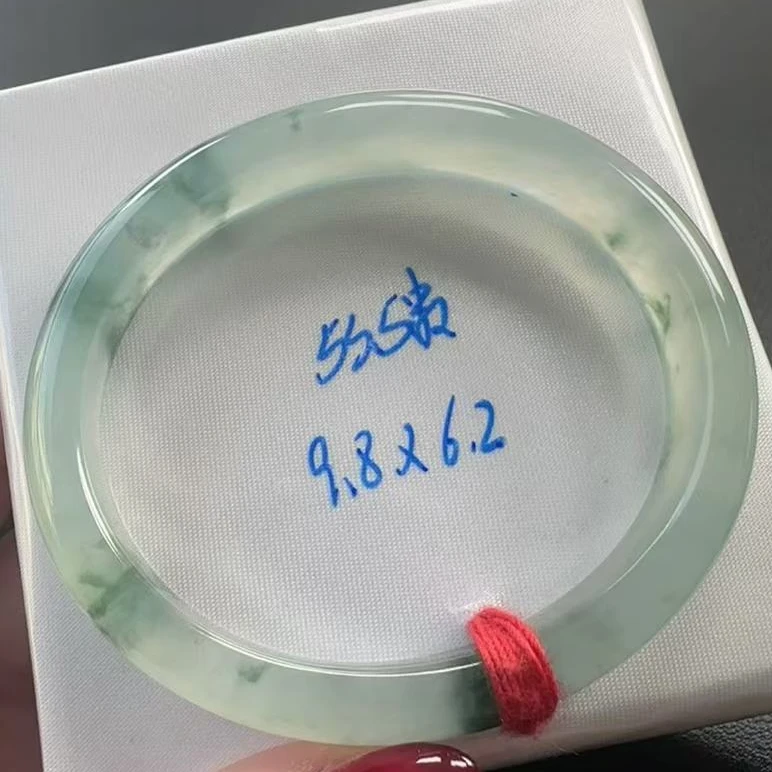 天然缅甸A货翡翠手镯