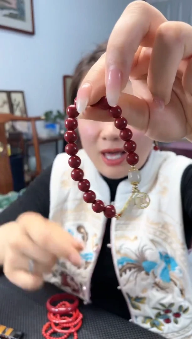 【闪购商品】石英质玉手链未镶嵌朱砂
