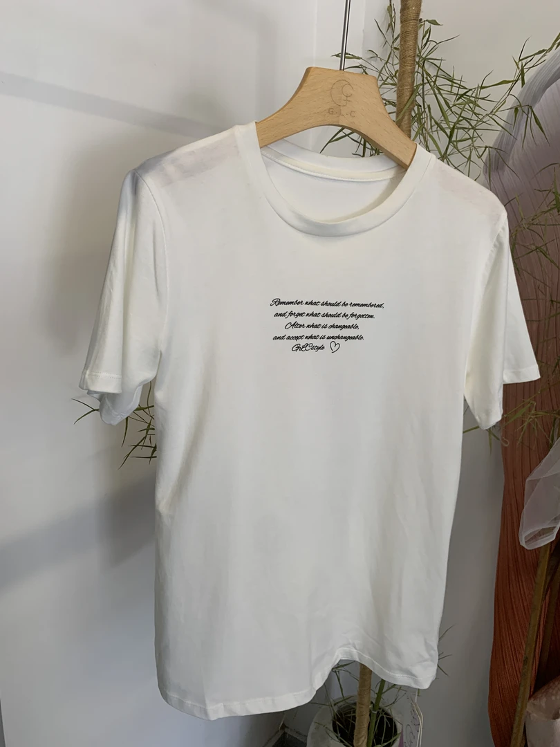 GLC 夏季薄款韩系圆领短袖字母T恤女款合体显瘦休闲百搭韩系