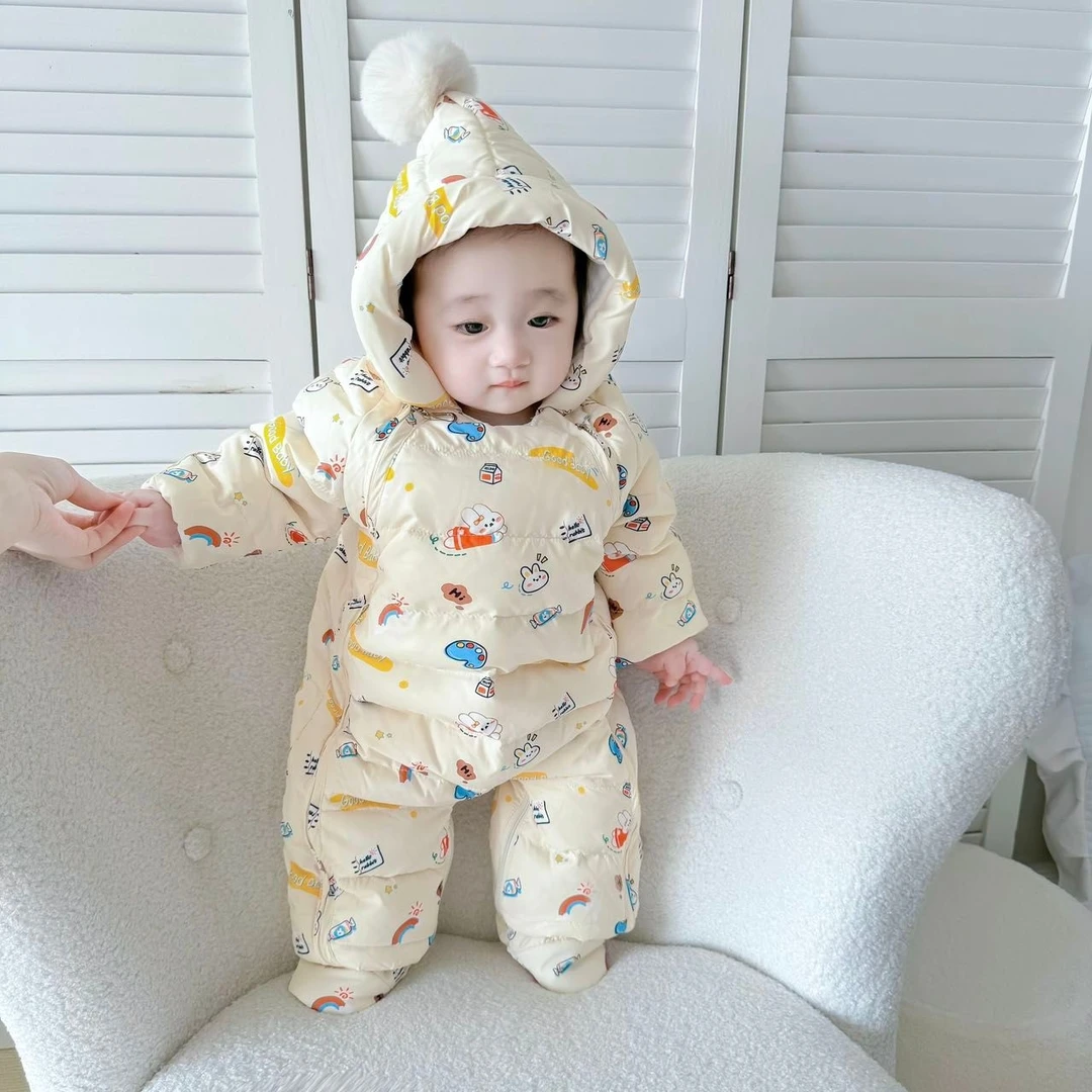 婴儿羽绒连体衣男女童包脚宝宝冬装抱衣0-6-12-24个月外出服加厚