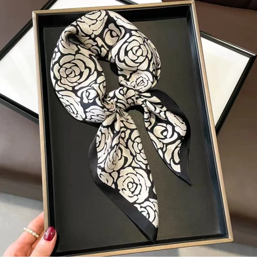 上海故事法兰西玫瑰65cm桑蚕丝12姆米中方巾黑边