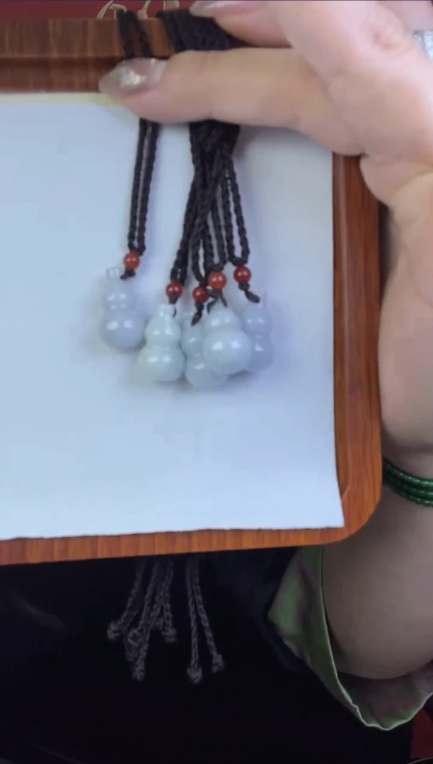 【闪购商品】翡翠颈饰未镶嵌多样性发1件9配绳