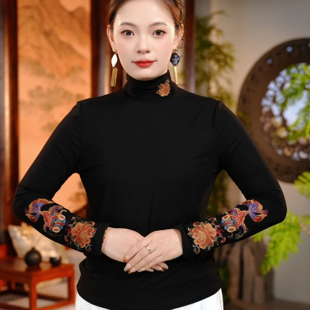 好运锦鲤 原创设计精品绣花打底衫6011